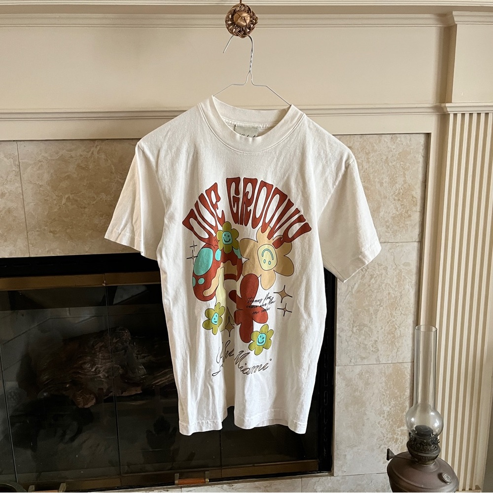 ~lights label miami (kathleenlights) que groovy tee